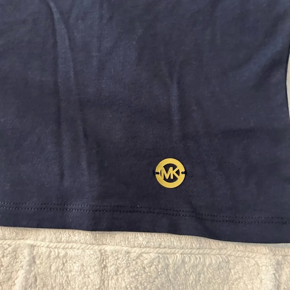 NWT, Michael Kors top. - Picture 4 of 7